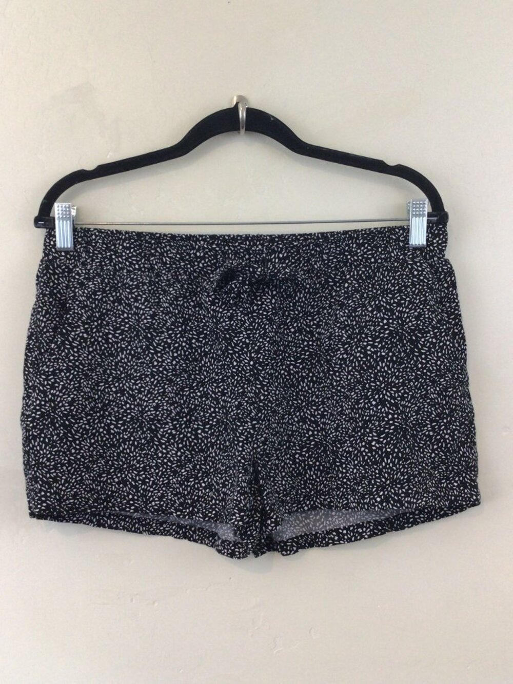 Kiabi Black and White Print Elastic Waist Casual Shorts